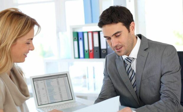 woman meeting business advisor