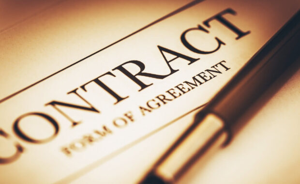 contract signing concept